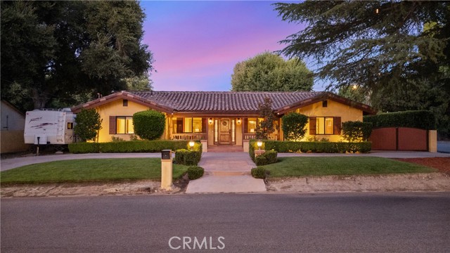 24604 Apple Street, Newhall CA: https://media.crmls.org/medias/0a401152-df3c-4788-a5ae-e30c41cc3f24.jpg