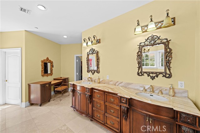 9 Zanja Lane, Bell Canyon CA: https://media.crmls.org/medias/0a401863-e68e-4e28-92ff-4e7cb457bace.jpg