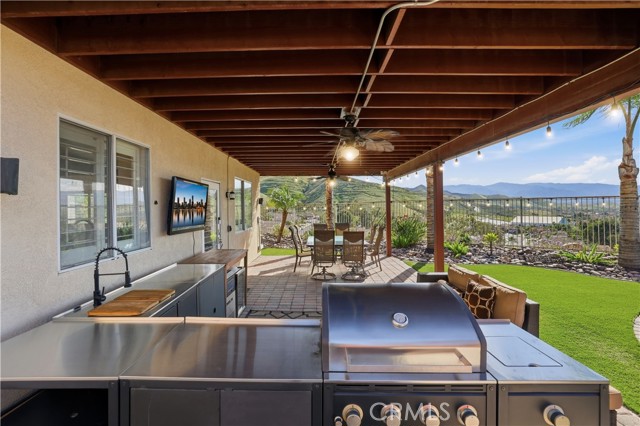 Detail Gallery Image 40 of 67 For 16123 Setting Sun Cir, Riverside,  CA 92503 - 3 Beds | 2/1 Baths