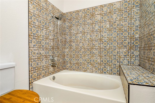 5420 Sylmar Avenue, Sherman Oaks CA: https://media.crmls.org/medias/0a40a340-c5c1-472c-8671-c62c38f6d047.jpg