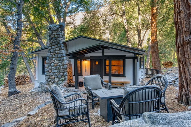 Detail Gallery Image 3 of 26 For 9287 Corral Rd, Forest Falls,  CA 92339 - 2 Beds | 1 Baths