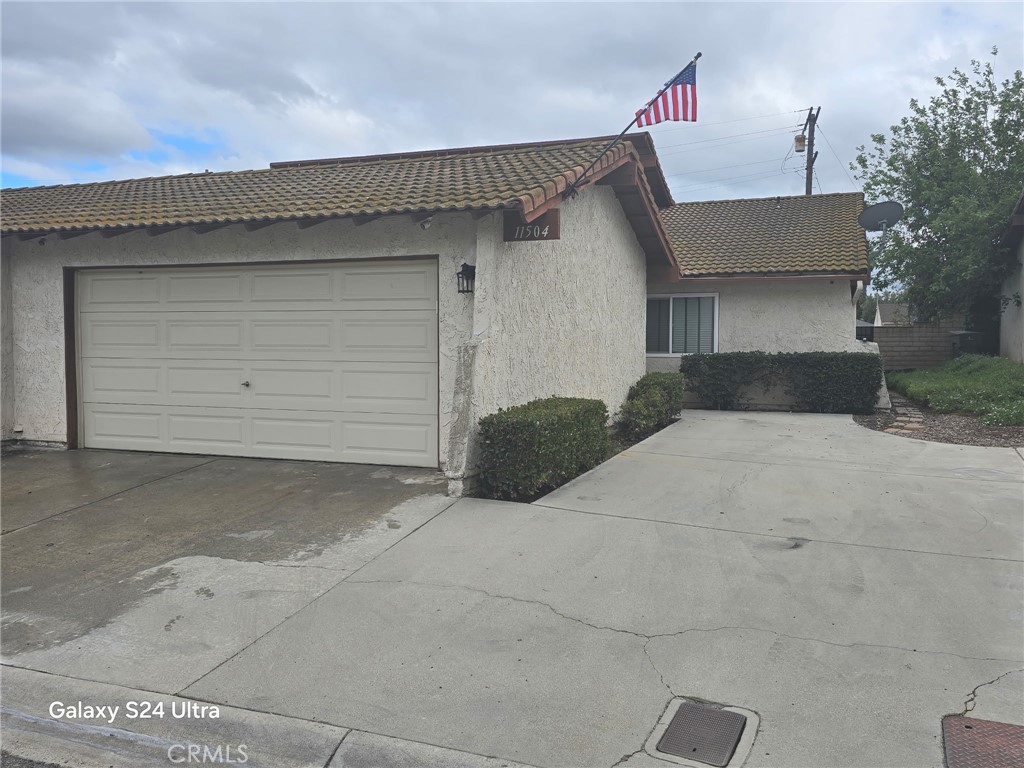 11504 Los Molinos