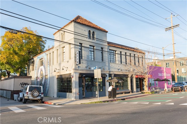 Detail Gallery Image 11 of 20 For 2727 S La Brea Ave #2733,  Los Angeles,  CA 90016 - 4 Beds | 4/1 Baths