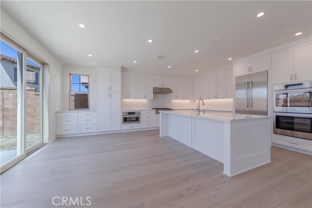 Detail Gallery Image 12 of 39 For 113 Escala, Irvine,  CA 92618 - 4 Beds | 4 Baths