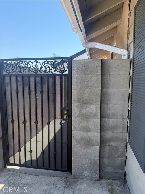 210 E Renwick Road, Glendora CA: https://media.crmls.org/medias/0a427667-b576-45b1-b7da-75428722903d.jpg