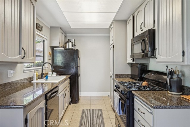 Detail Gallery Image 6 of 34 For 128 Flag Way a,  Paso Robles,  CA 93446 - 2 Beds | 2 Baths