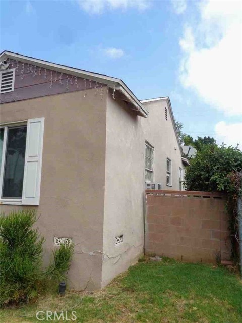 19613 Schoolcraft Street, Reseda CA: https://media.crmls.org/medias/0a438165-e184-4896-a12d-f1c5db4e88a6.jpg