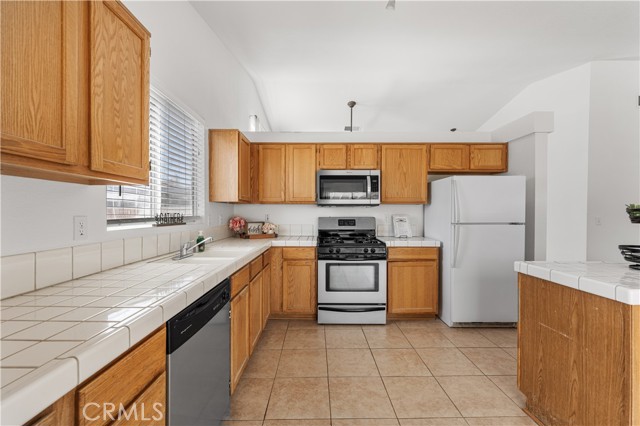 Detail Gallery Image 21 of 45 For 3742 Hickory Ct, Rosamond,  CA 93560 - 3 Beds | 2 Baths