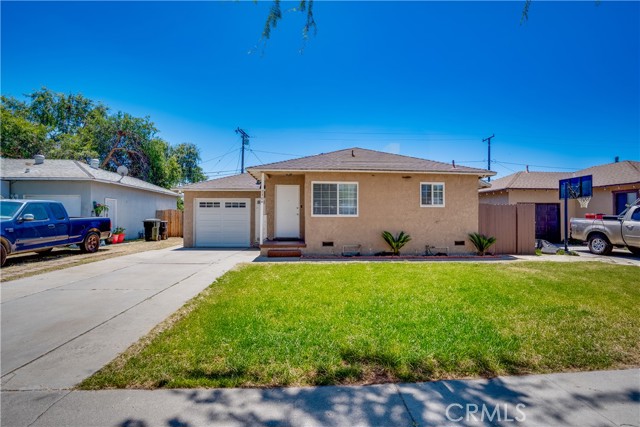 2304 W Flower Avenue, Fullerton CA: https://media.crmls.org/medias/0a449bb8-182b-4a19-ad0b-4ee88395a666.jpg