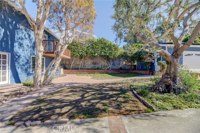 1330 8th Street, Manhattan Beach, California 90266, 4 Bedrooms Bedrooms, ,2 BathroomsBathrooms,Residential,Sold,8th,SB23019373