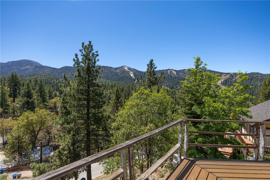 885 Menlo Drive