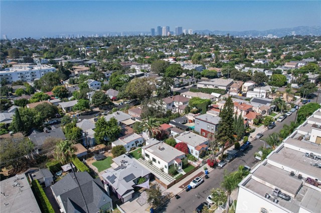 Detail Gallery Image 48 of 49 For 3345 Oakhurst Ave, Los Angeles,  CA 90034 - 3 Beds | 3 Baths