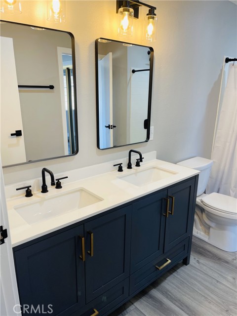 Detail Gallery Image 4 of 17 For 1054 W 23rd St, San Pedro,  CA 90731 - 5 Beds | 4 Baths