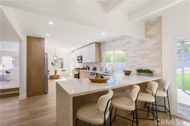Detail Gallery Image 12 of 52 For 8043 Hillandale Dr, San Diego,  CA 92120 - 4 Beds | 2/1 Baths