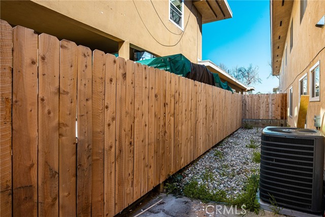 Detail Gallery Image 15 of 17 For 121 S Illinois St #2,  Anaheim,  CA 92805 - 2 Beds | 1 Baths