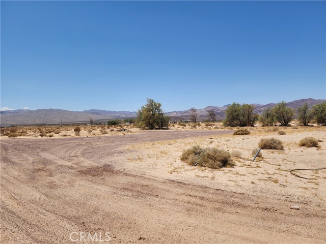 Detail Gallery Image 4 of 18 For 31312 Fort Cady Rd, Newberry Springs,  CA 92365 - – Beds | – Baths