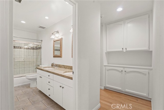 Detail Gallery Image 40 of 64 For 11738 Andasol Ave, Granada Hills,  CA 91344 - 5 Beds | 3 Baths