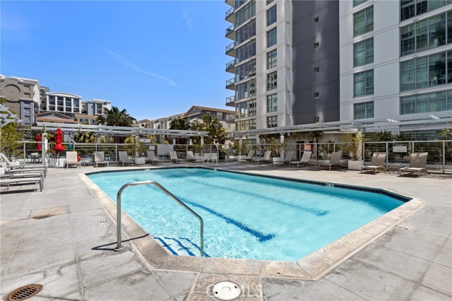 400 W Ocean Boulevard, Long Beach CA: https://media.crmls.org/medias/0a46468d-3d50-4981-9f86-d1c6a054ba5a.jpg
