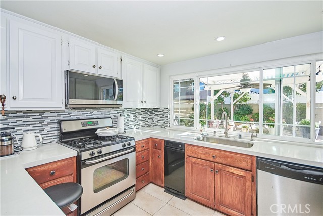 Detail Gallery Image 10 of 47 For 8052 Ainsworth Ln, La Palma,  CA 90623 - 4 Beds | 2/1 Baths