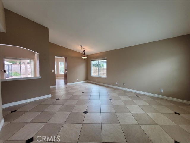 Detail Gallery Image 8 of 37 For 775 Falcon View, Upland,  CA 91784 - 3 Beds | 2 Baths