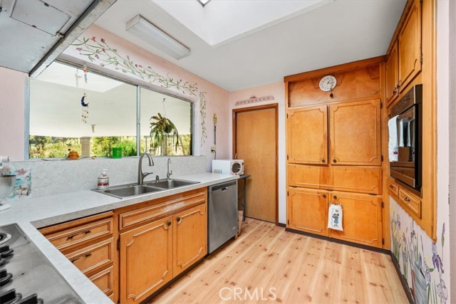 Detail Gallery Image 14 of 54 For 3956 Maricopa, Atascadero,  CA 93422 - 3 Beds | 3 Baths