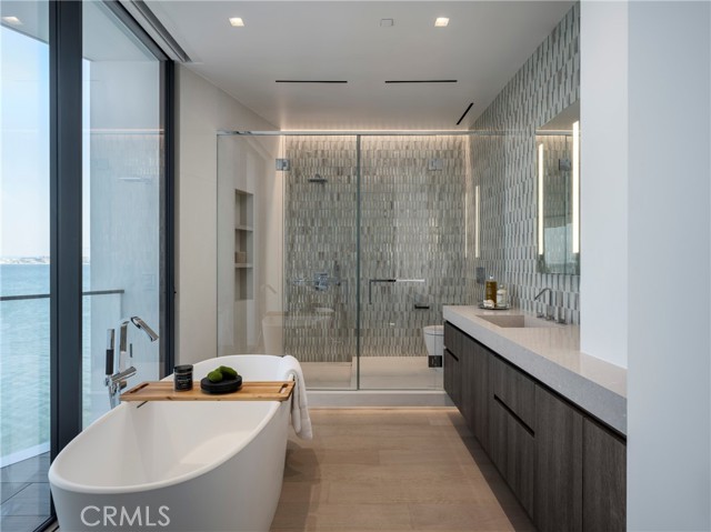 3 The Point, Coronado CA: https://media.crmls.org/medias/0a489618-29d3-4394-b02b-e7f66075c82e.jpg