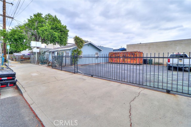 256 E Front Street, Covina, California 91723, ,Commercial Sale,For Sale,256 E Front Street,CRCV24237919