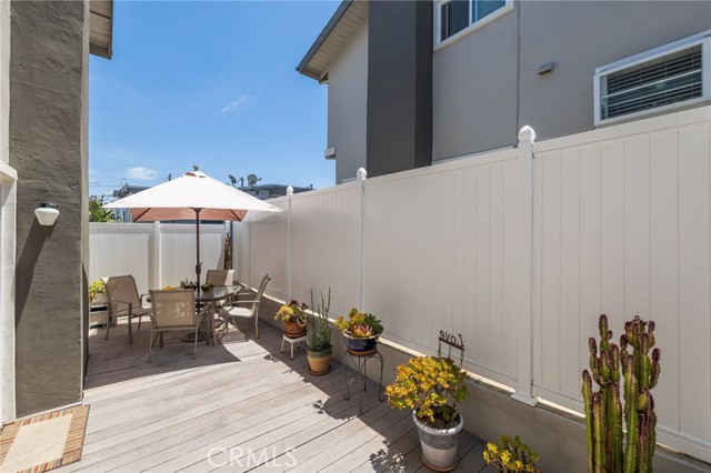 2615 Voorhees Avenue, Redondo Beach, California 90278, 3 Bedrooms Bedrooms, ,2 BathroomsBathrooms,Residential,Sold,Voorhees,SB23090522