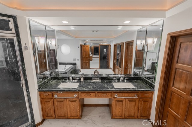 Detail Gallery Image 38 of 67 For 25573 via Paladar, Valencia,  CA 91355 - 6 Beds | 5 Baths