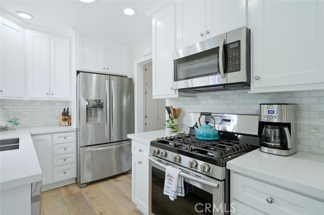 Image 9 of 46 For 2236 Albury Avenue