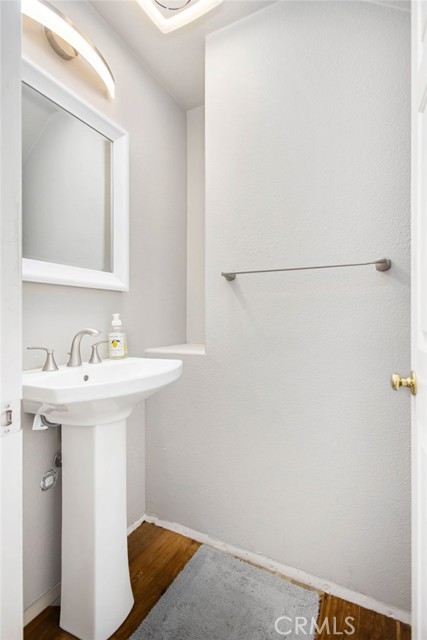Image 8 of 33 For 30800 Branford Drive