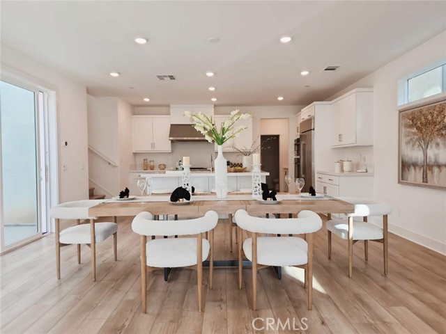 116 Zawn, Irvine CA: https://media.crmls.org/medias/0a498d4c-8376-4e2d-98ec-11a6918d102e.jpg