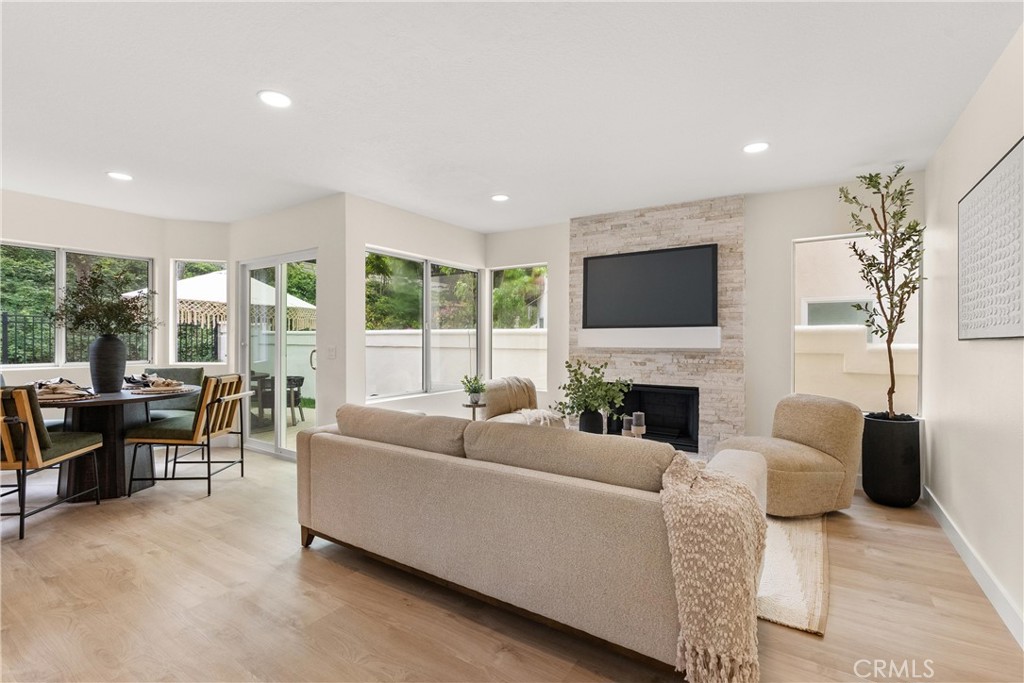 MLS #OC25233872 image #7