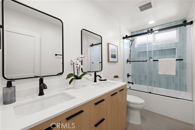 Detail Gallery Image 28 of 57 For 21361 Lemontree Ln, Huntington Beach,  CA 92646 - 5 Beds | 4 Baths