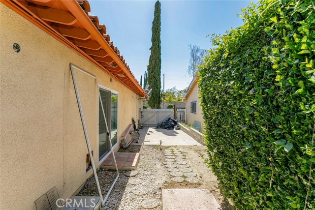 12410 Mclennan Avenue, Granada Hills CA: https://media.crmls.org/medias/0a4b1af8-c7f1-4331-beb5-40a61cf25515.jpg