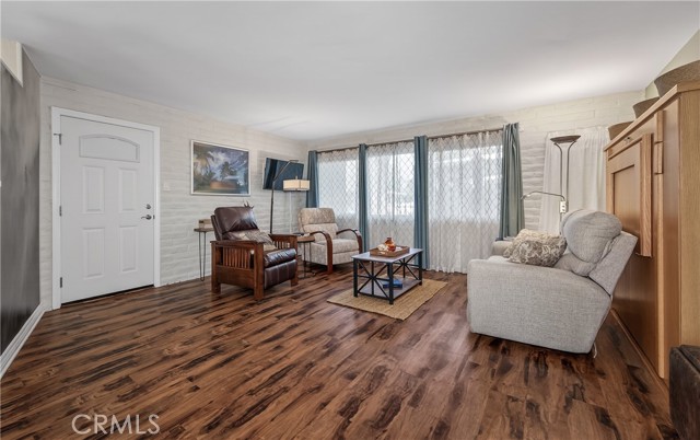 Detail Gallery Image 3 of 19 For 48 N Center St, Redlands,  CA 92373 - 2 Beds | 1 Baths