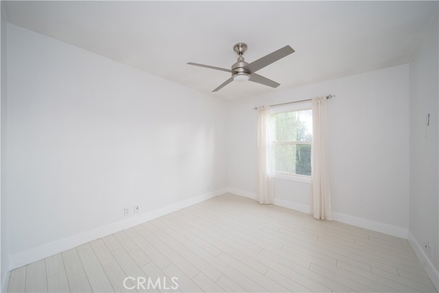 Detail Gallery Image 10 of 18 For 22149 Victory Bld, Woodland Hills,  CA 91303 - 3 Beds | 3 Baths