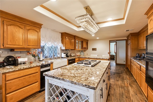 41653 62nd W Street, Palmdale CA: https://media.crmls.org/medias/0a4d388b-a05b-4bf5-982d-3f3a387beded.jpg