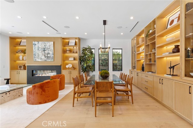 Detail Gallery Image 10 of 44 For 13602 Morrison St, Sherman Oaks,  CA 91423 - 6 Beds | 6/1 Baths