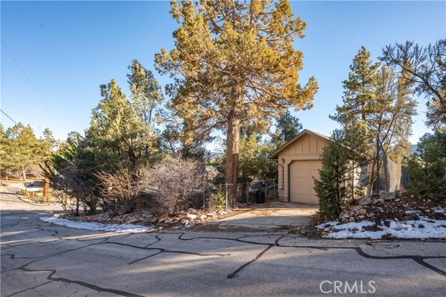 Detail Gallery Image 40 of 49 For 1109 Mount Shasta Rd, Big Bear City,  CA 92314 - 4 Beds | 2/1 Baths