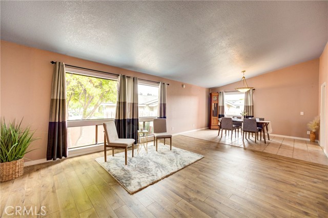 689 Woodland Drive, Arroyo Grande CA: https://media.crmls.org/medias/0a4deac0-c2fd-445d-b254-5b207ca80a32.jpg