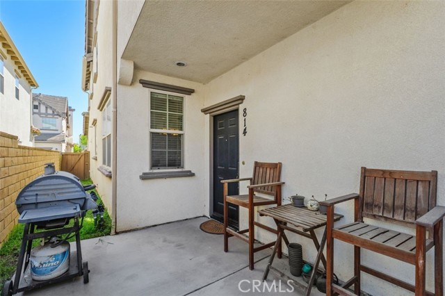 Detail Gallery Image 3 of 39 For 814 Pyramid Ct, Corona,  CA 92880 - 4 Beds | 2/1 Baths