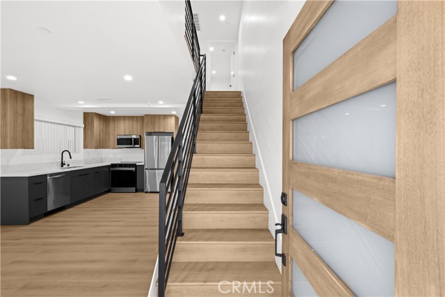 Detail Gallery Image 11 of 36 For 2922 12th Ave, Los Angeles,  CA 90018 - 4 Beds | 4 Baths