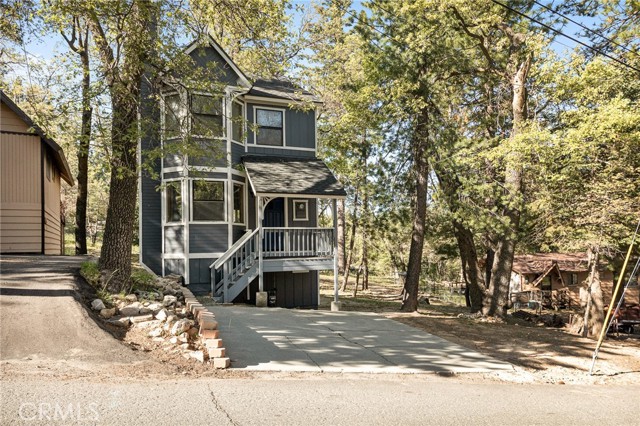 33133 Ridge Road, Arrowbear CA: https://media.crmls.org/medias/0a4f4f3e-3665-4816-92c4-47f3e93e6d76.jpg