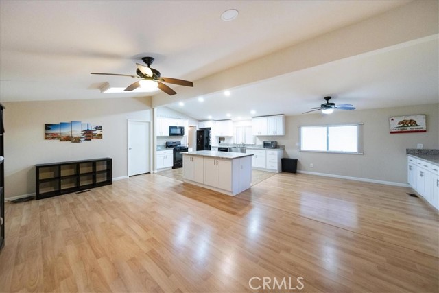 33922 Windmill, Wildomar CA: https://media.crmls.org/medias/0a4f80d0-390a-488b-8da6-e8d38ab0fe8e.jpg