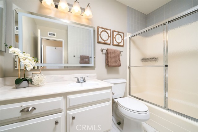 1435 E Dalton Avenue, Glendora CA: https://media.crmls.org/medias/0a4f8b26-50de-4dcb-a037-140bd2363163.jpg