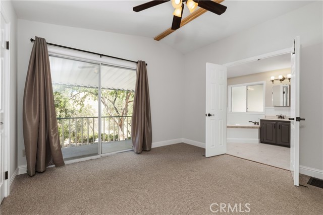 4250 Skylink Lane, Paso Robles CA: https://media.crmls.org/medias/0a4fc1f2-81b4-4cf5-923f-309f084074b9.jpg