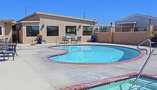 Detail Gallery Image 19 of 24 For 80 Huntington St #606,  Huntington Beach,  CA 92648 - 3 Beds | 2 Baths