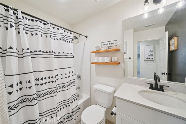 Detail Gallery Image 29 of 57 For 618 S Brampton Ln, Rialto,  CA 92376 - 4 Beds | 3 Baths