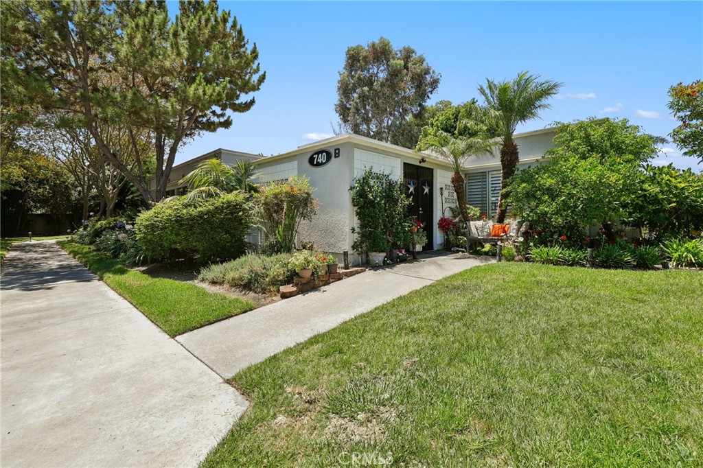 740 Avenida Majorca #B